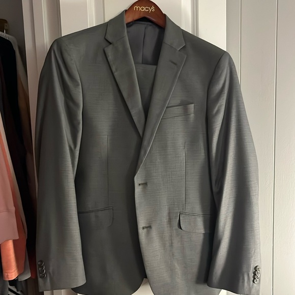 Mens Kenneth Cole suit - Picture 1 of 4